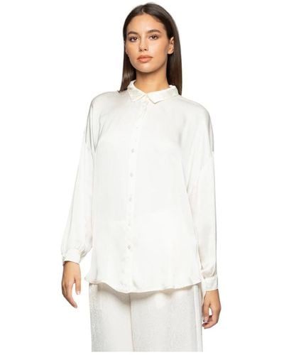 Kocca Camicia classica con linea morbida ed essenziale - Bianco