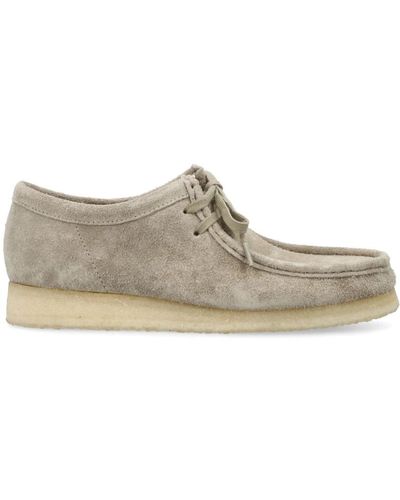 Clarks Scarpe wallabee in camoscio grigio chiaro