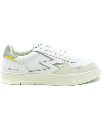 MOA Sneakers - White