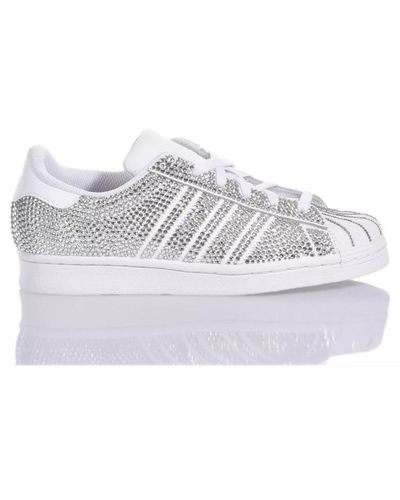 adidas Shoes > sneakers - Blanc