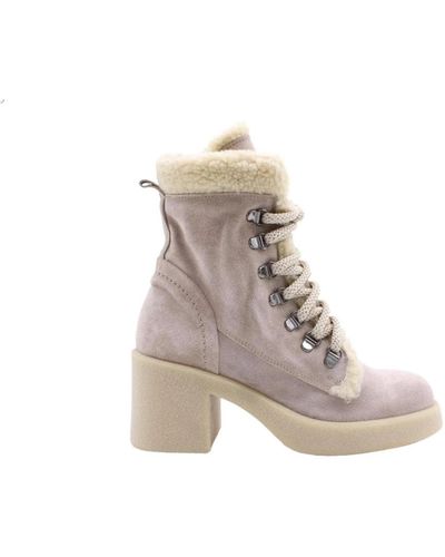 Janet & Janet Lace-Up Boots - Grey