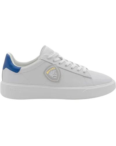 Blauer Weiße sneakers minimalistisches design