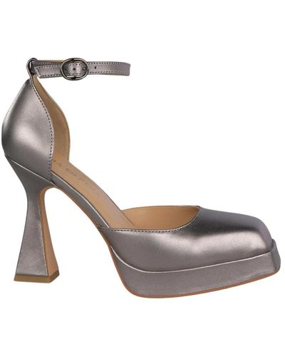 Alma En Pena. Court Shoes - Grey
