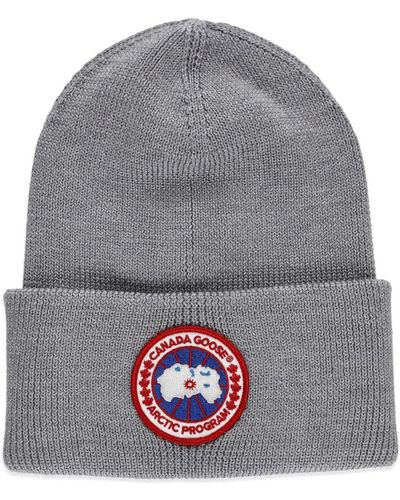 Canada Goose Cappello di lana grigio con patch logo