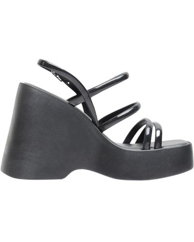 Melissa Plateau-sandalen mit multi-strap design - Grau