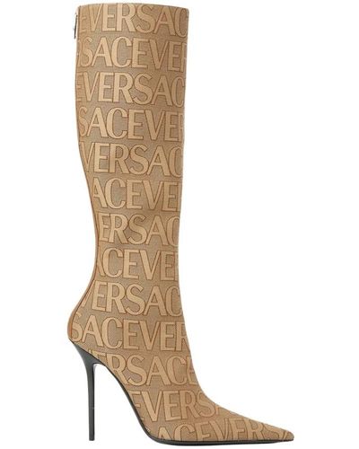 Versace Canvas logo jacquard stiefeletten mit hohem absatz - Braun