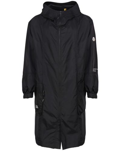 Moncler Giubbotto nero in nylon pieghevole con cappuccio