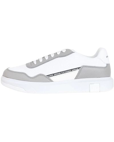 Armani Exchange Weiße und graue sneakers