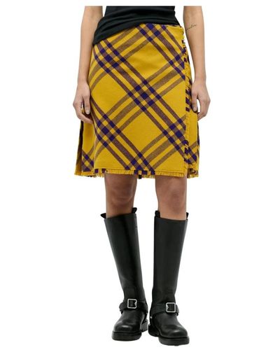 Burberry Skirts - Gelb