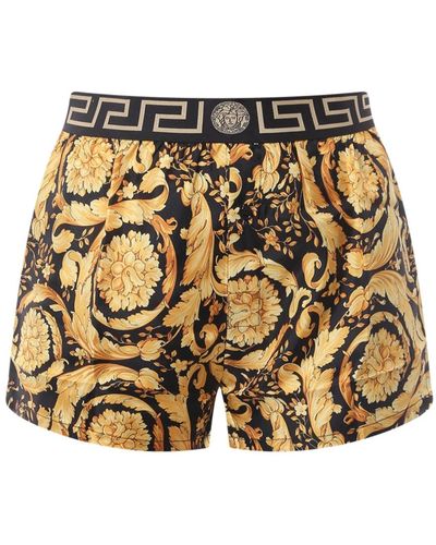 Versace Seidene Pyjama-Shorts mit Barocco-Print - Gelb