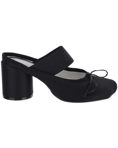 MM6 by Maison Martin Margiela Shoes > heels > heeled mules - Noir