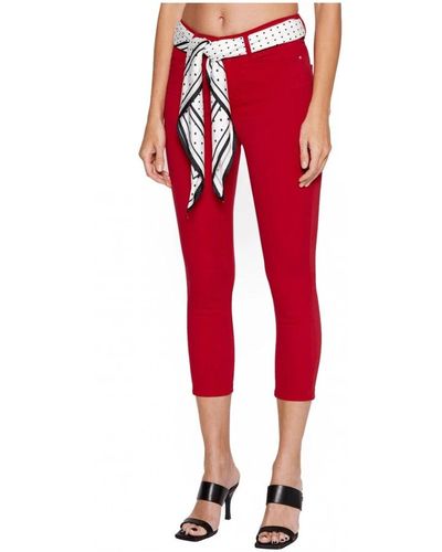 Guess Rote skinny jeans mit aufgesticktem logo