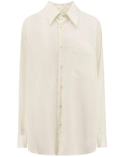 Lemaire Oversize lyocell shirt mit spitzkragen - Weiß