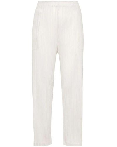 Pleats Please Issey Miyake Trousers > cropped trousers - Blanc
