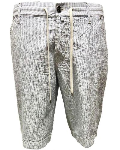 Jacob Cohen Shorts > casual shorts - Gris