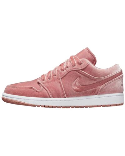 Nike Air 1 Low Se - Fluwelen Sneakers - Roze