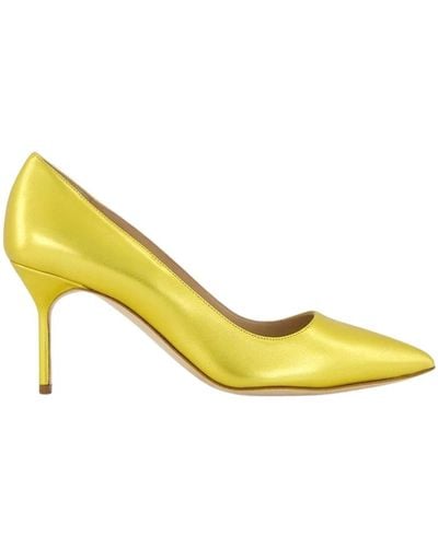 Manolo Blahnik Court Shoes - Yellow