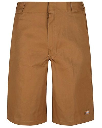 Dickies Braune shorts, passend in größe, modell 1,84m
