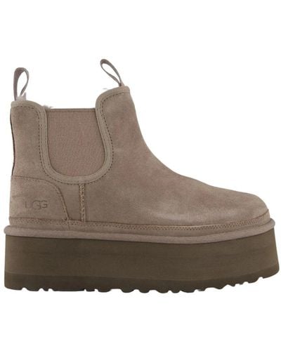 UGG Chelsea Boots - Brown