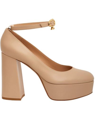 Gianvito Rossi Court Shoes - Natural
