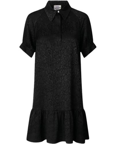 Baum und Pferdgarten Shirt Dresses - Black