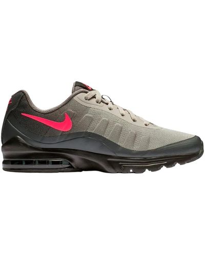 Nike Invigor schwarz anthrazit & rot sneakers - Grau