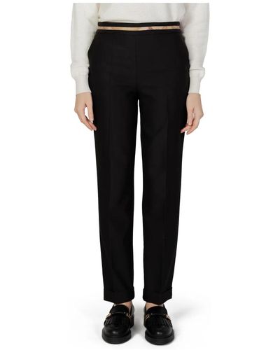 Alviero Martini 1A Classe Trousers > tapered trousers - Noir