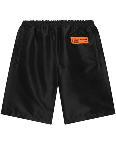 Heron Preston Schwarze nylon shorts upgrade