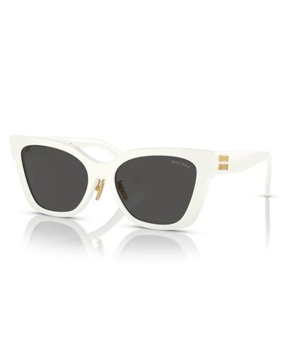 Miu Miu Quadratische sonnenbrille mit weißem rahmen und dunkelgrauen gläsern