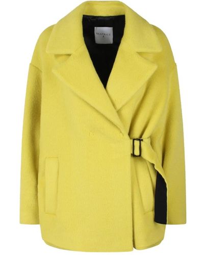 Beatrice B. Jackets > faux fur & shearling jackets - Jaune