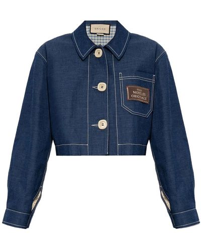 Gucci Kurze jeansjacke mit logo patch - Blau