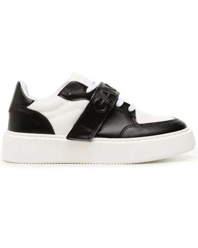 Ganni Retro-inspirierte schwarz/weiße sneaker