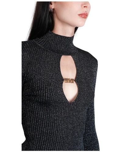 Versace Gerippter lurex pullover mit metall-logo - Schwarz