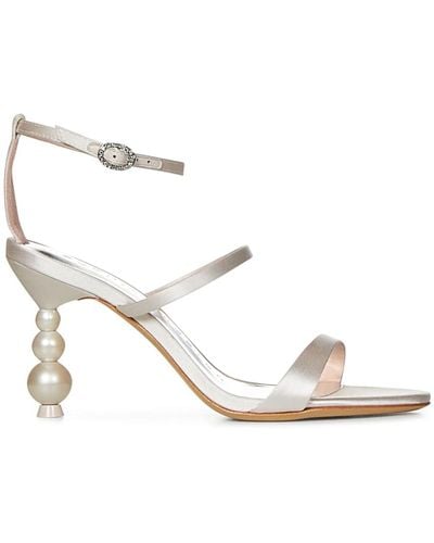 Sophia Webster Ivory satin sandalen mit perlenabsätzen - Weiß