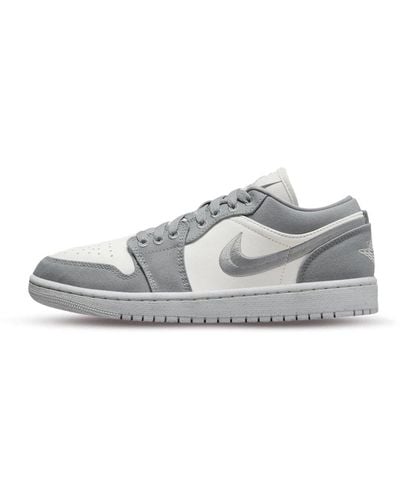 Nike Air Jordan 1 Low Canvas Low-top Sneakers 9. - Gray