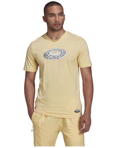 adidas Originals Stilvolle Herren T-Shirt Kollektion - Mettallic