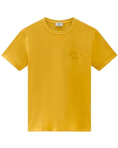 Woolrich Tops > t-shirts - Jaune