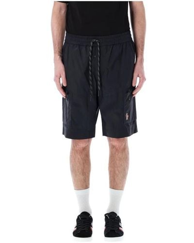 Moncler Schwarze bermuda shorts mit elastischem bund