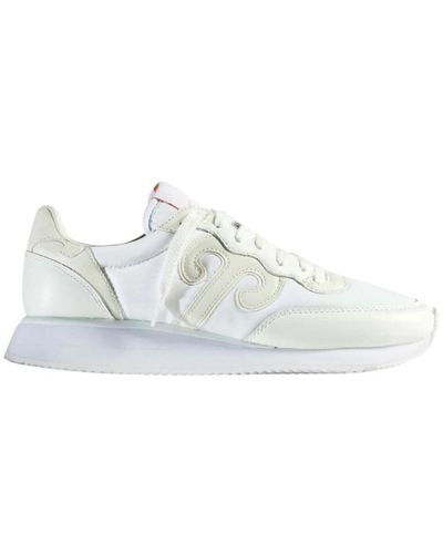 Wushu Ruyi Sneakers - White