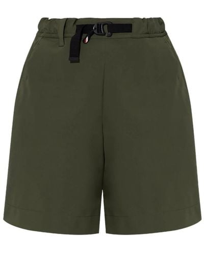 Moncler Shorts - Vert