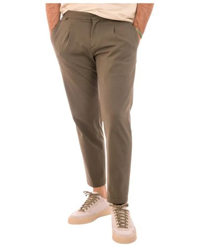 AT.P.CO Trousers > chinos - Marron