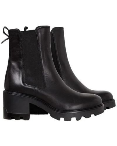 Carmens Heeled Boots - Black