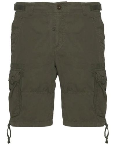 Aeronautica Militare Casual shorts - Grün
