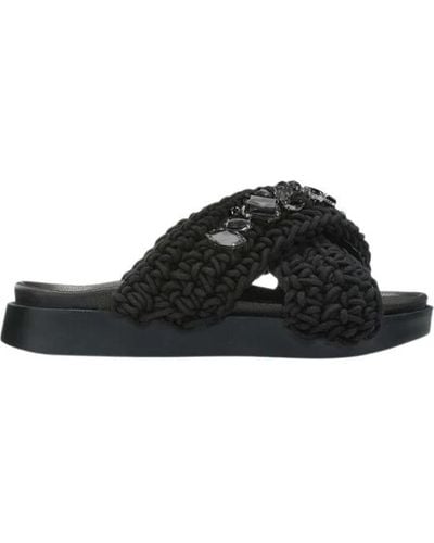 Inuikii Shoes > slippers - Noir