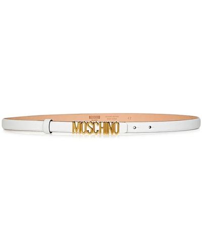 Moschino Cinturón de piel de becerro blanco con mini logotipo de letras - Neutro