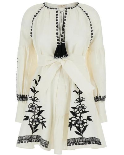 Anjuna Mini vestido bordado con flores y borlas - Blanco