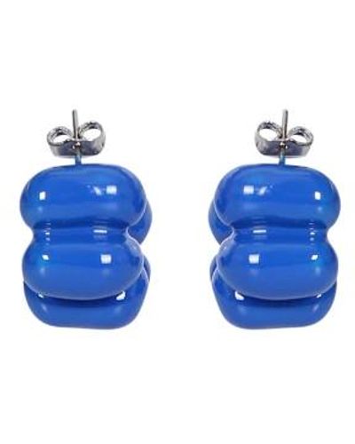 Sunnei Puffige Ohrringe mit einem blauen Finish von . Ideal