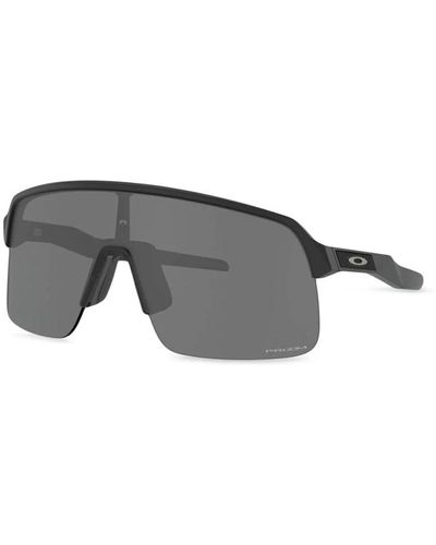 Oakley Schwarze sonnenbrille für den täglichen gebrauch - Grau