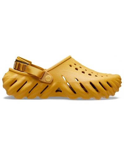 Crocs™ Flache Sandalen - Gelb