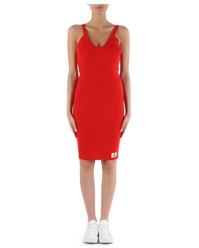 Calvin Klein Geripptes lyocell v-ausschnitt kleid - Rot